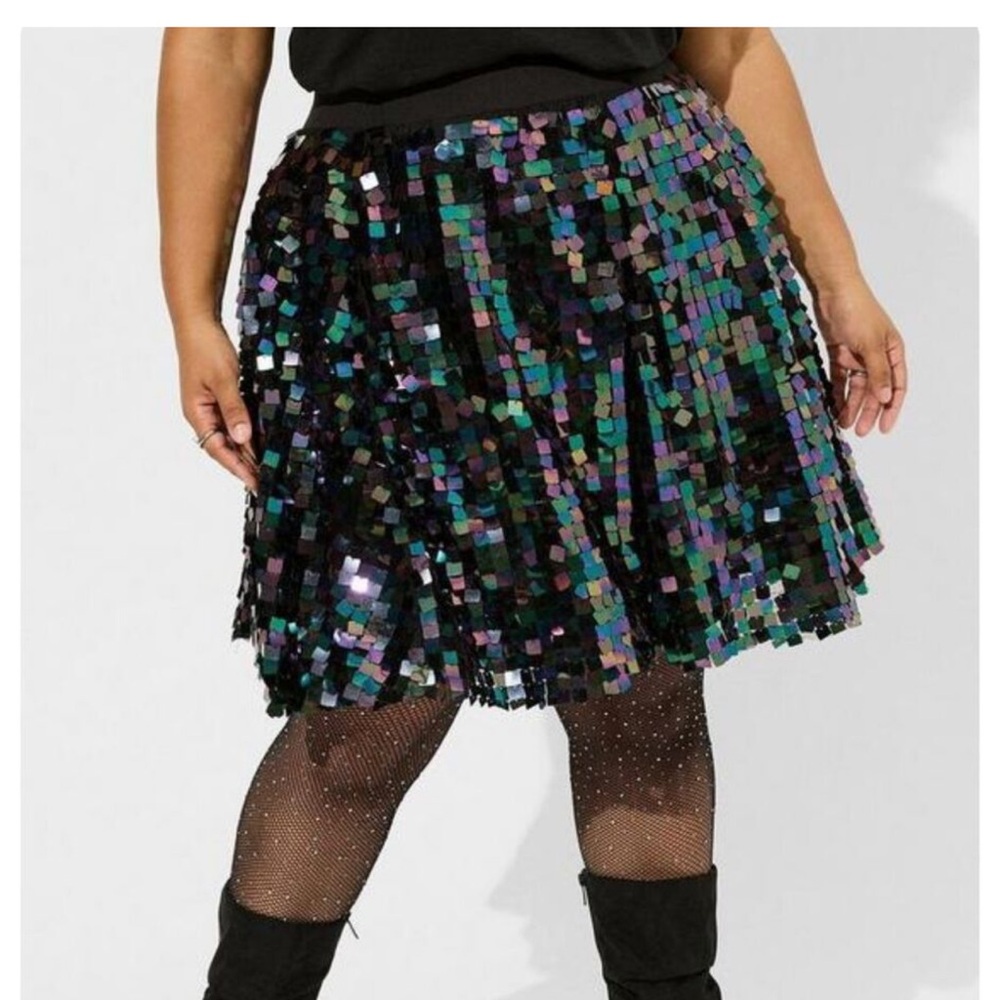 NWT Torrid Sequin Skirt Size 1